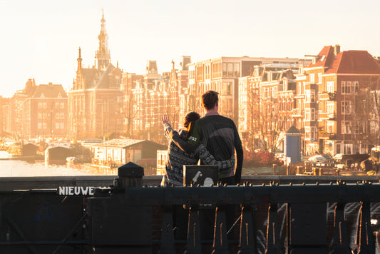 An Amsterdam Romance | Golden Hour Embrace